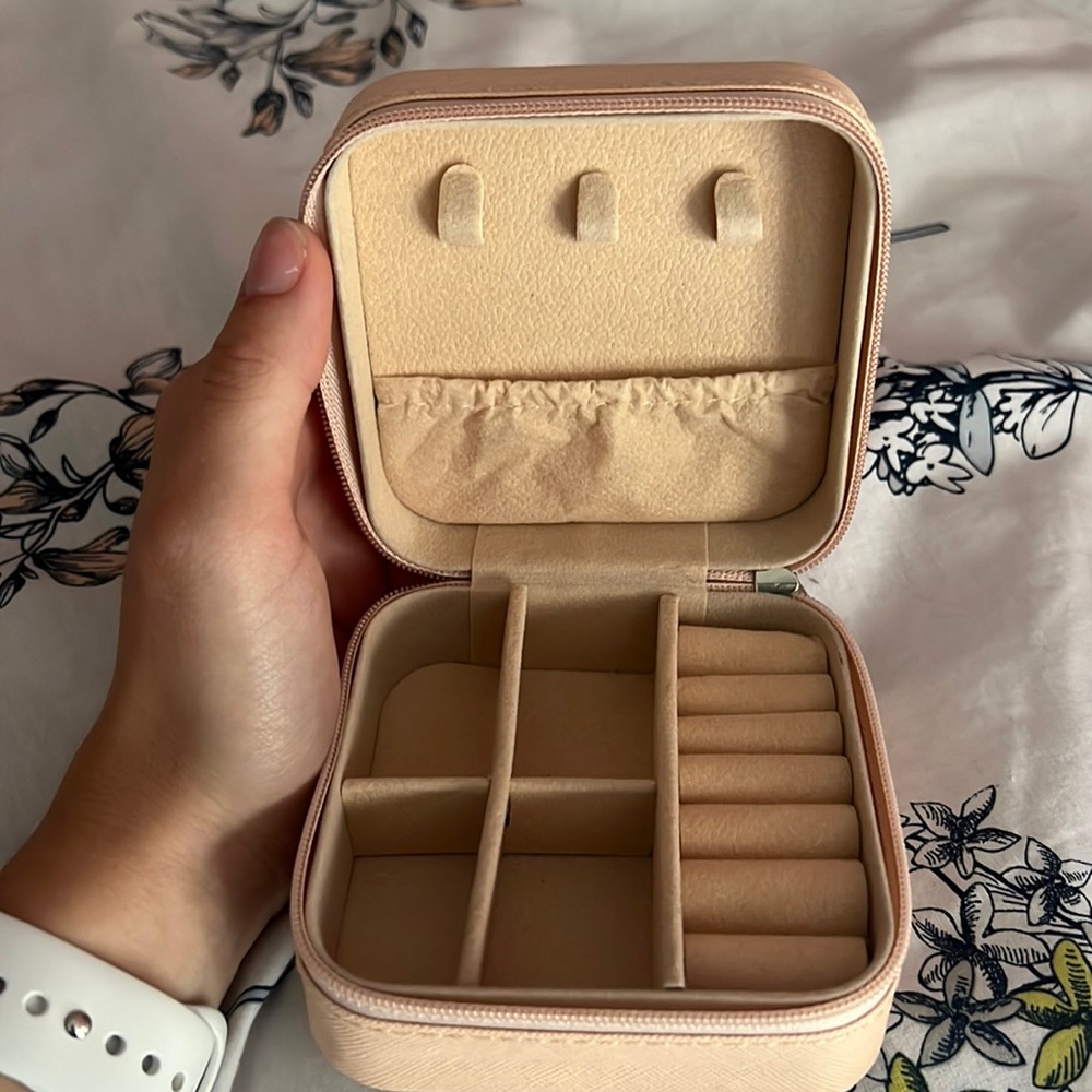 Travel Jewelry Organizer!
